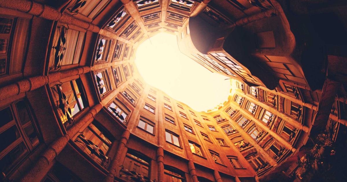 The Psychology of Giving: Why Alumni Donate and How Schools Can Inspire More